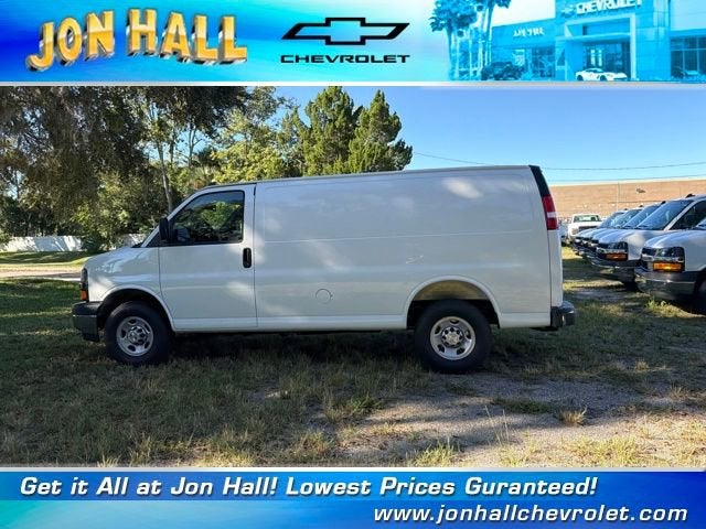 2025 Chevrolet Express Cargo 2500 WT