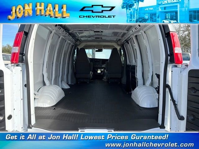 2025 Chevrolet Express Cargo 2500 WT