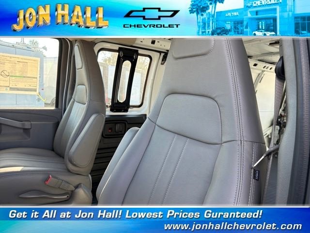 2025 Chevrolet Express Cargo 2500 WT