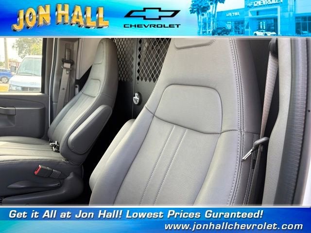 2025 Chevrolet Express Cargo 2500 WT