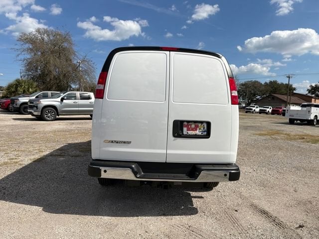 2026 Chevrolet Express Cargo 3500 WT