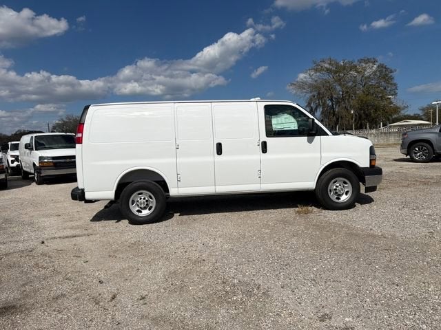 2026 Chevrolet Express Cargo 3500 WT