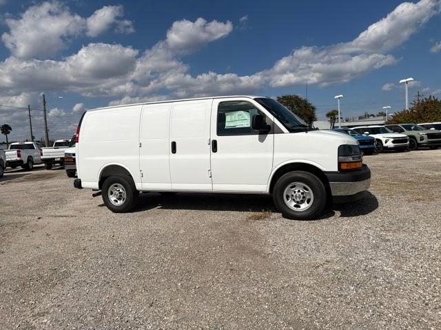 2026 Chevrolet Express Cargo 3500 WT