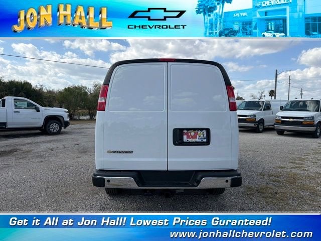 2026 Chevrolet Express Cargo 3500 WT