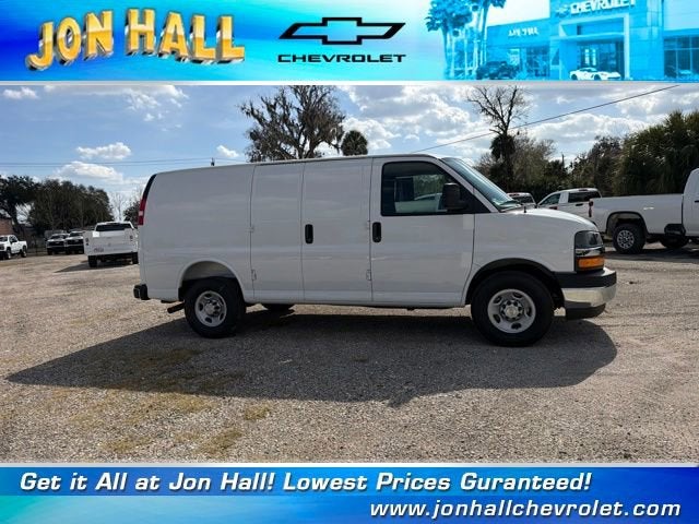 2026 Chevrolet Express Cargo 3500 WT