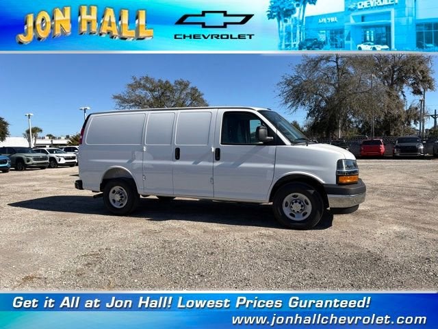 2026 Chevrolet Express Cargo 3500 WT