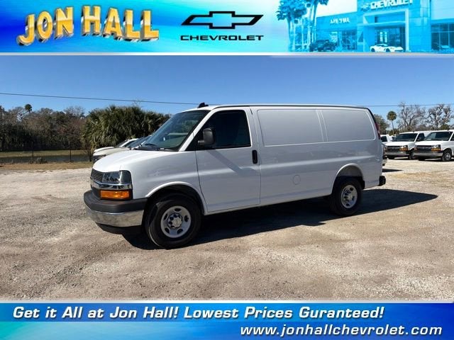 2026 Chevrolet Express Cargo 3500 WT