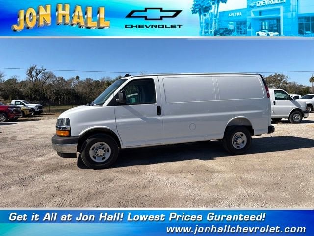 2026 Chevrolet Express Cargo 3500 WT
