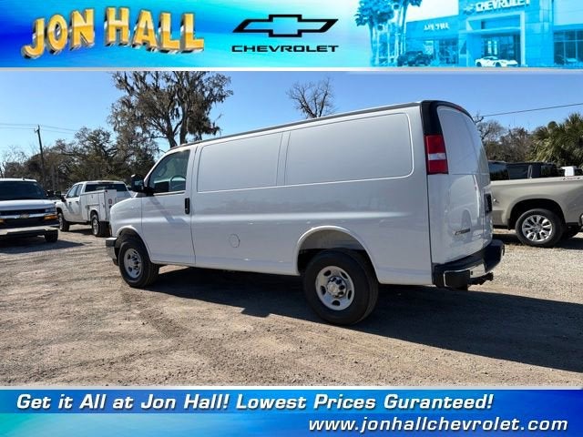 2026 Chevrolet Express Cargo 3500 WT