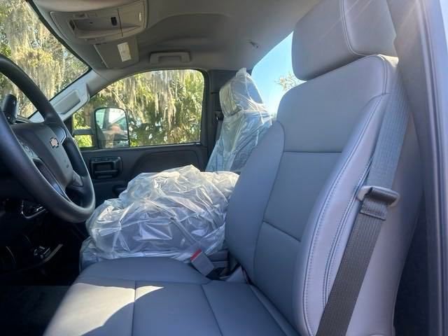 2024 Chevrolet Silverado 5500 HD Work Truck