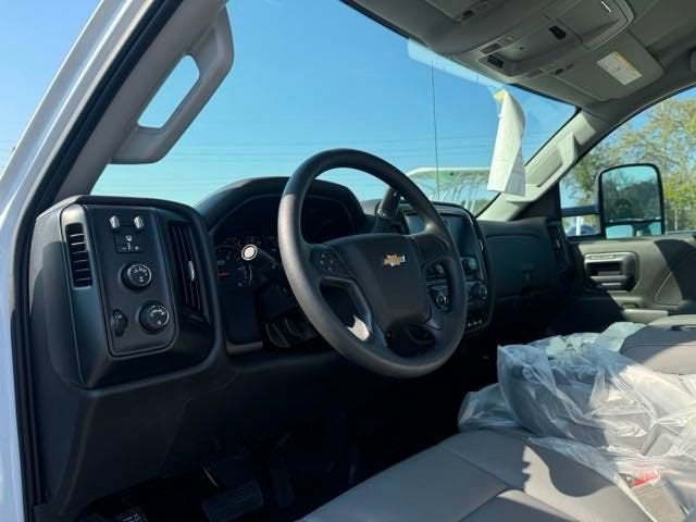 2024 Chevrolet Silverado 5500 HD Work Truck