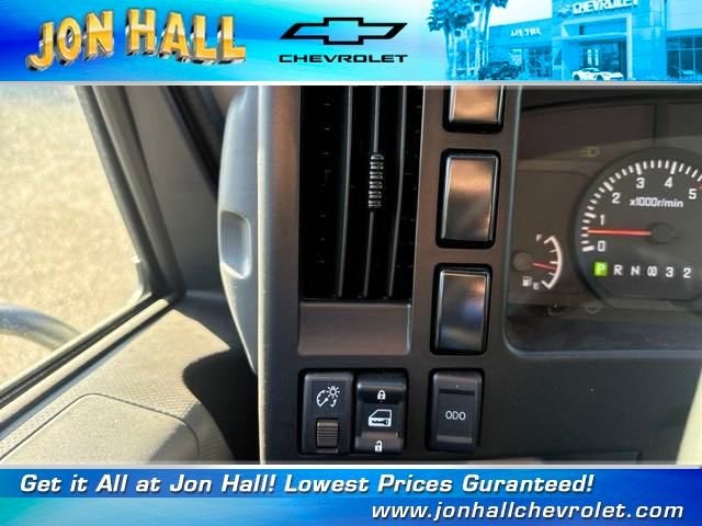 2025 Chevrolet Low Cab Forward 5500 XG NA