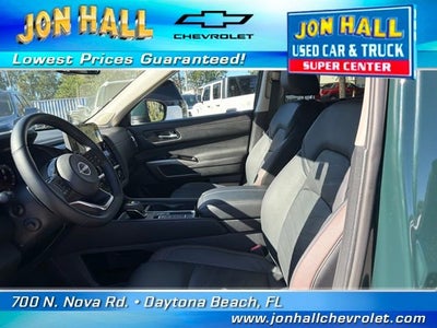 2025 Nissan Pathfinder Platinum