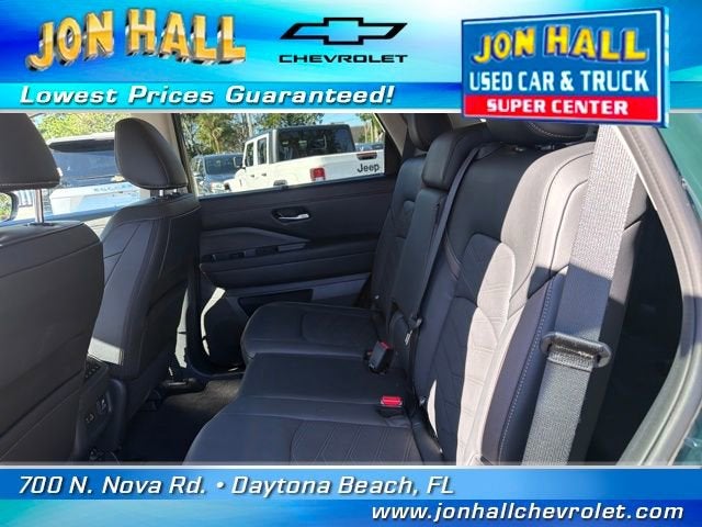 2025 Nissan Pathfinder Platinum